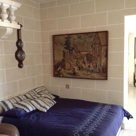 Garden Place Apartment *