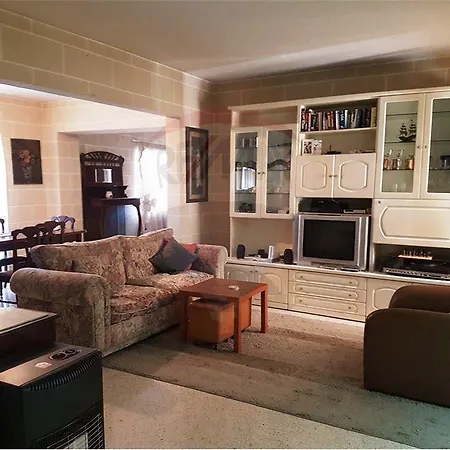Garden Place Apartment *